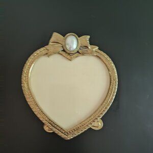 Vintage Heart Shaped Metal Picture Frame